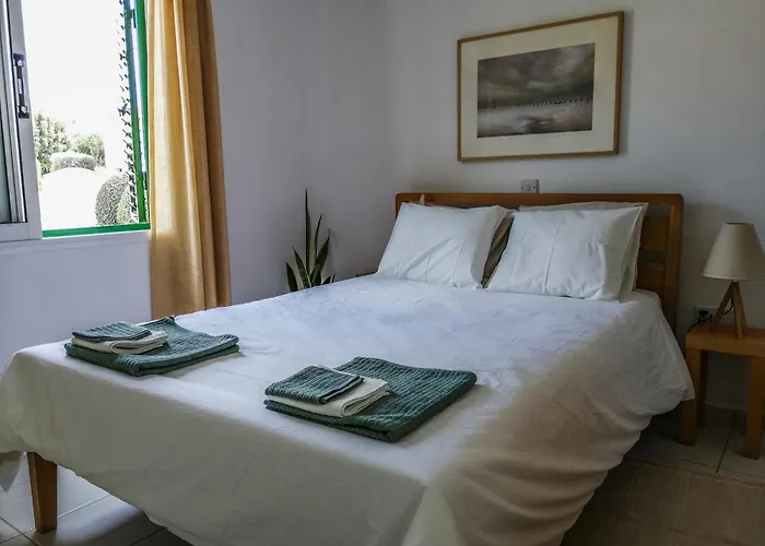 Top Seaview Apartment In Peyia